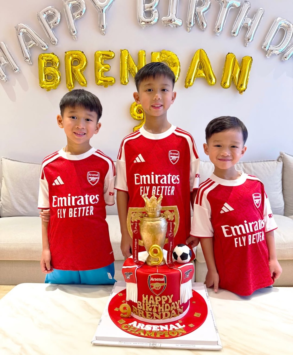 為大仔李奕霆慶祝9歲生日。