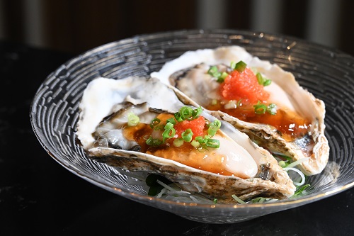 燒日本蠔 $128/隻正值最肥美季節的日本產生蠔，稍微燒烤保持原汁原味，啖啖天然海水氣息。