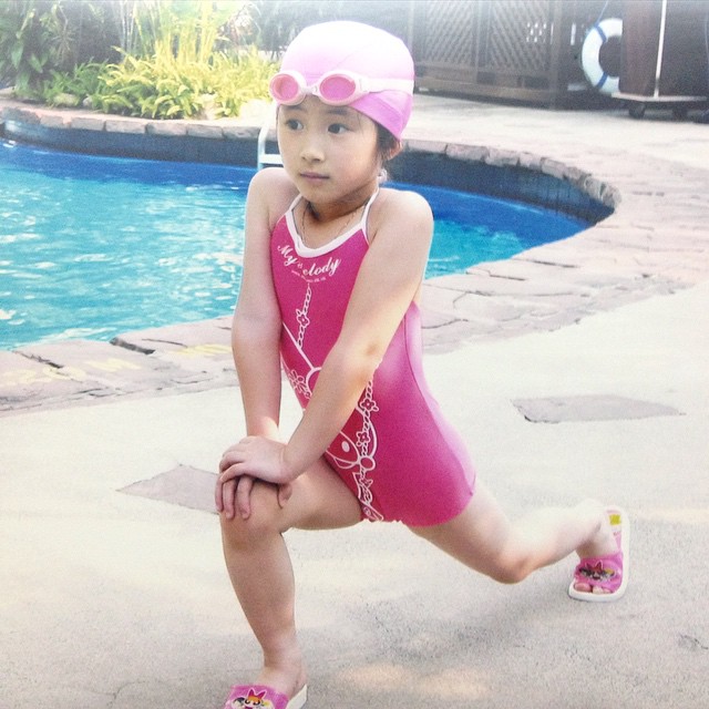 袁思行童年時已熱愛游泳。