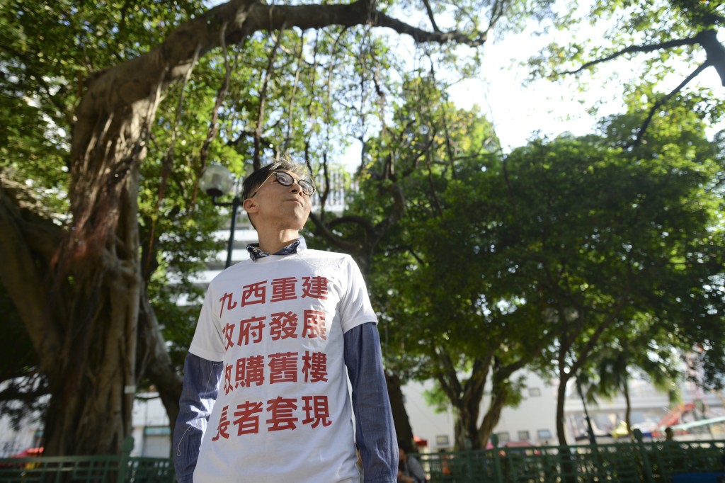 伍廸希親身租住深水埗五十呎大劏房。蘇正謙攝