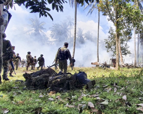 菲律賓軍機墜毀已致52人遇難。AP圖片