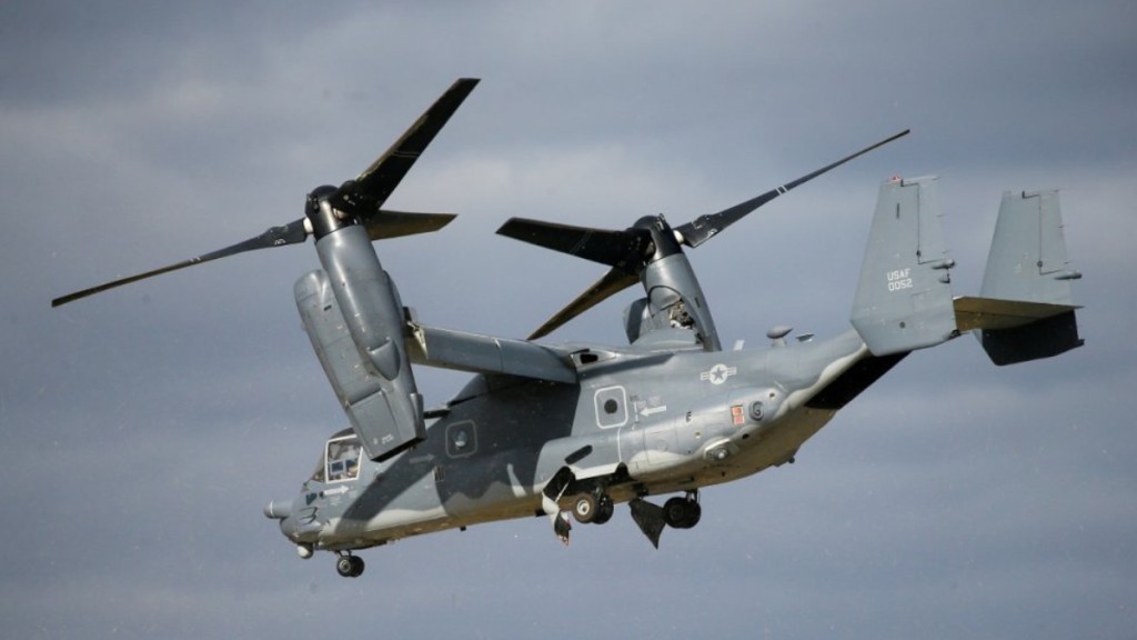 美軍「魚鷹式直升機」日本外海失事，機上8人生死未卜。（路透社）