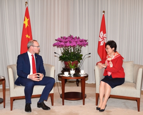 行政長官與愛爾蘭副總理兼外交貿易部部長會面。