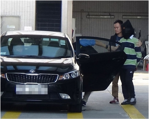 警方昨日將男子拘捕扣查。