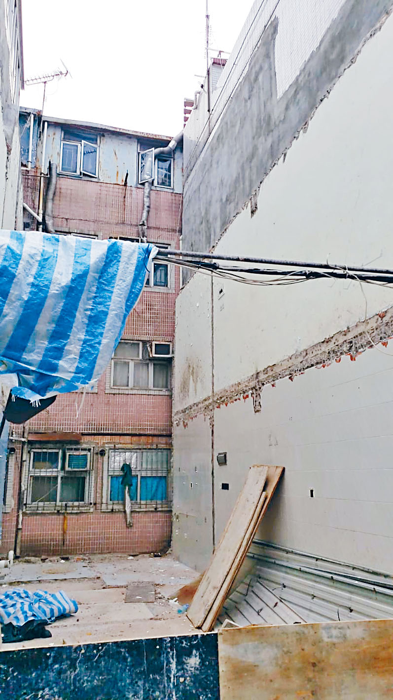 物業位處內街，感覺較侷促。