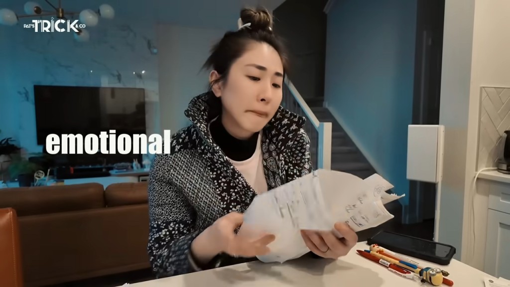 繼鄧健泓之後，早前輪到老婆石詠莉考公民試，她坦言壓力巨大。