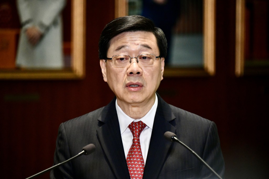 行政長官李家超表示，截至昨日（27日），有90.8%業主簽署接受收購建議書。盧江球攝