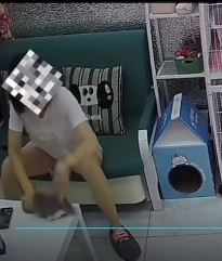 涉事女子聲稱心情不好才虐貓。抖音