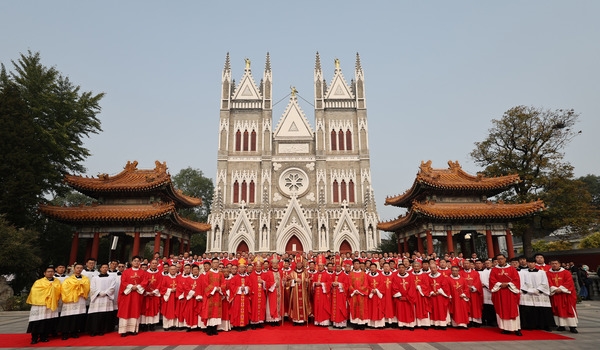 天主教北京教区举行甄雪斌助理主教祝圣典礼。 中国天主教官网