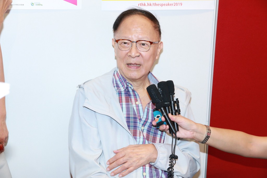 鍾景輝多年來醉心表演藝術,致力推動藝術教育,對香港表演藝術貢獻良多。資料圖片