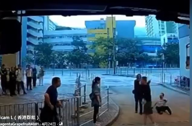 車長自己站起身。fb 車cam L（香港群組）MagentaGrapefruit4881