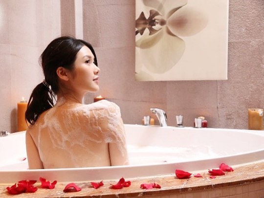 沙律平日更不時在IG分享性感照片。 張沛樂IG圖片