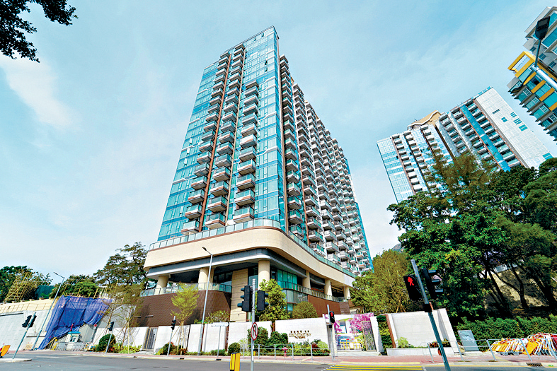 黃金海灣．珀岸昨連沽2伙，單日套現2243.7萬。