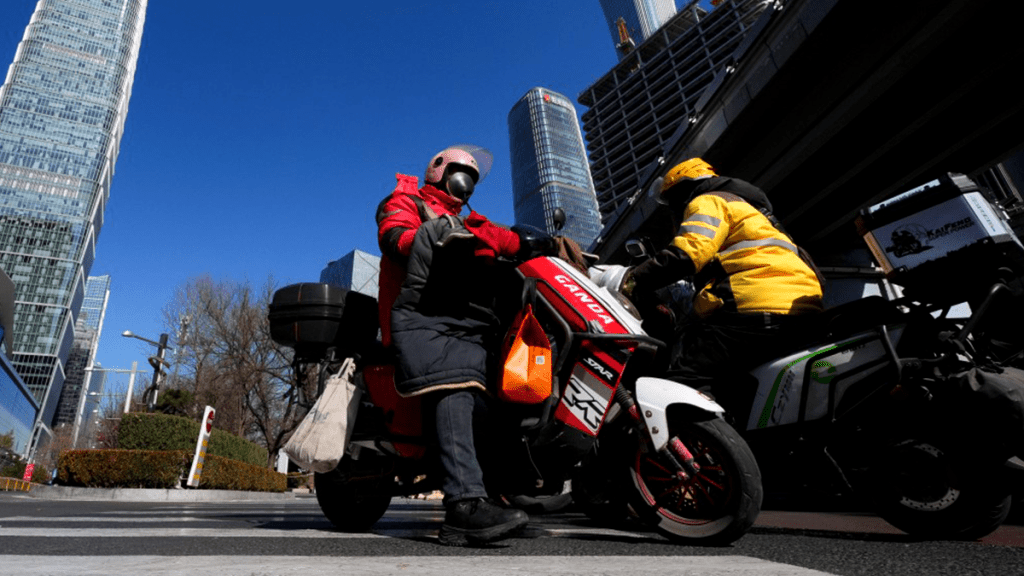 外賣平台大戰谷起夜經濟 增長至63% 助基層搵食 惟官方急叫停平衡各方利益