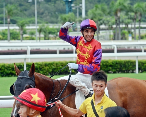 马迷喜讯！骑师莫雷拉将有耭会重返香港。资料图片