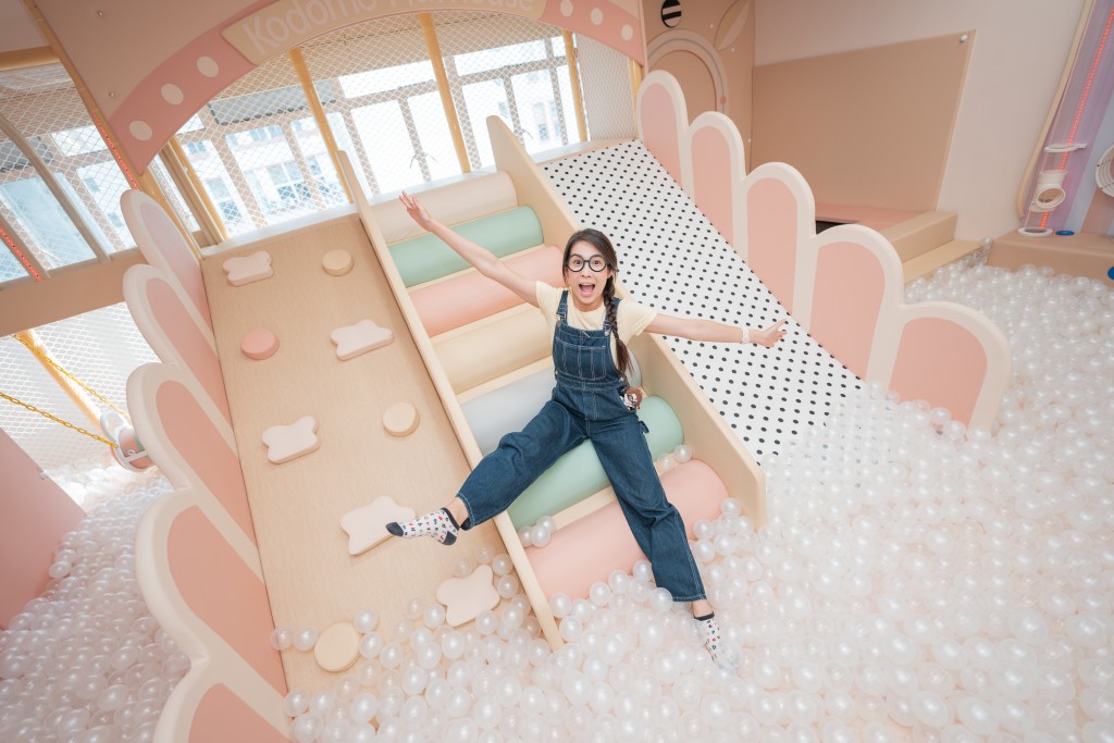 「Kala EE香港儿童教学频道」 YouTube频道创办人、言语治疗师林嘉淇(Fiona)(图片来源:《亲子王》) 「Kala EE香港儿童教学频道」 YouTube频道创办人、言语治疗师林嘉淇(Fiona)(图片来源:《亲子王》)