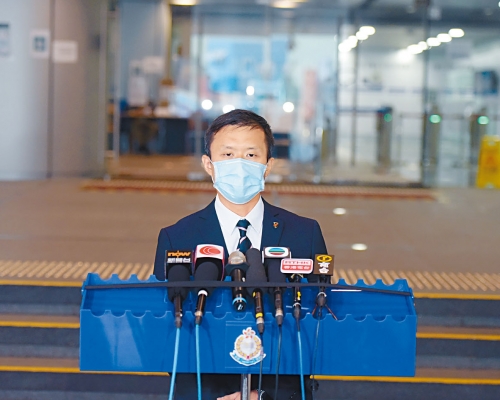 ■署理警司馮培基講述有市民涉以虛假身分申領福利情況。