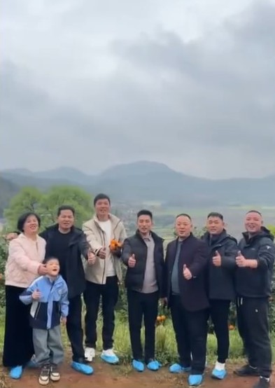 三月,徐星終於與蔣冰正式見面。荔枝新聞 三月,徐星終於與蔣冰正式見面。荔枝新聞