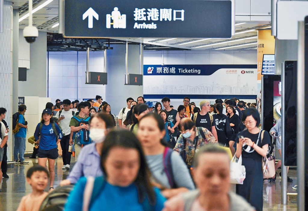 有醫務體檢中心表示,過去1年多高端體檢業務錄得增長,當中20%顧客為內地人士。