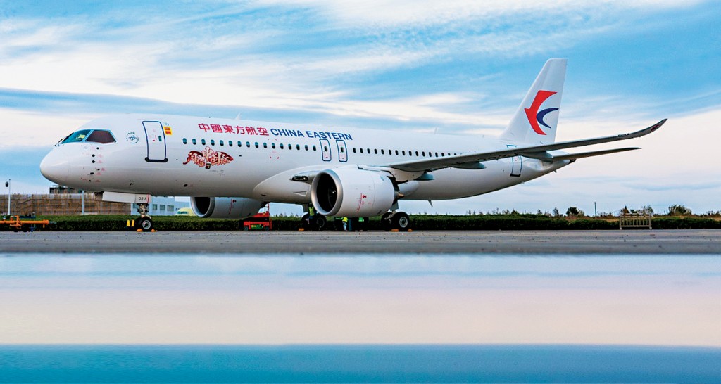 由國家自主研發的大型客機C919，下周三元旦起將執飛東方航空來往香港及上海虹橋的航班。