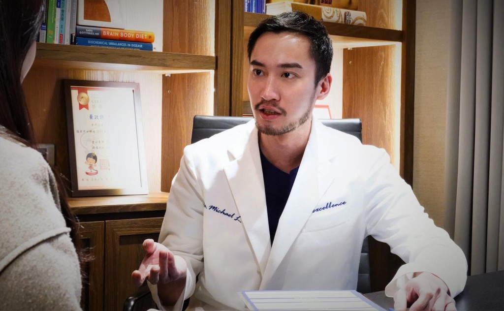 赖弘国是台湾医生。
