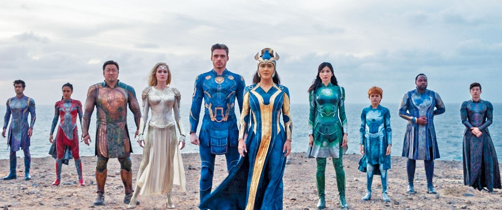 ■《永恆族》原定下周四在中東多國上映，但沙特阿拉伯、卡塔爾等地突抽起電影不上映。