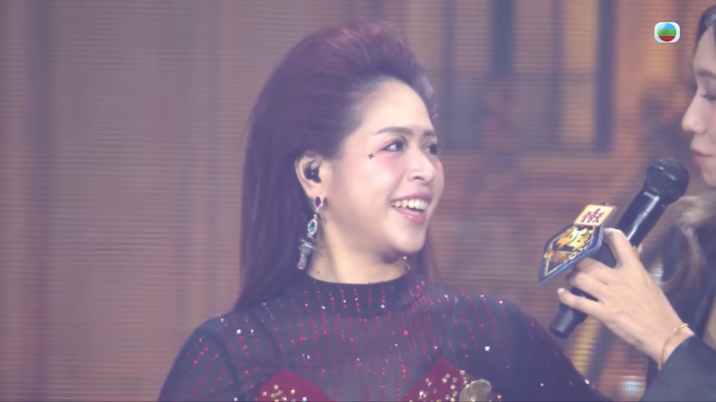 許美琪在《Bad Romance》的造型，同樣劣評如潮。