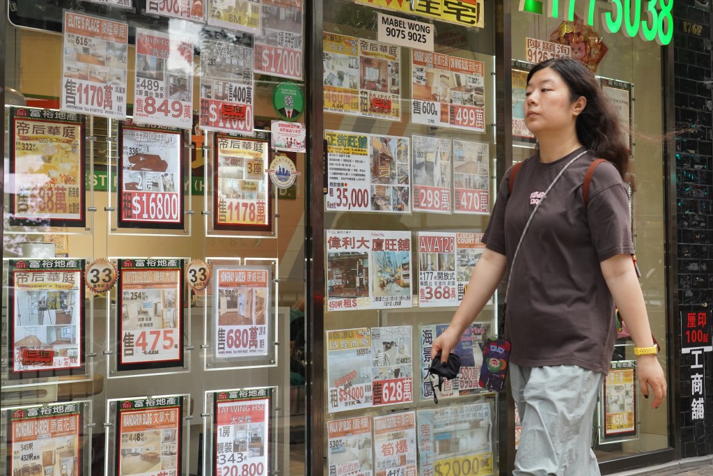 早前還有一些地產代理雄心勃勃，將業務規模擴大，但近月開始已覺得經營困難，面對巨大的開支而承受重壓。