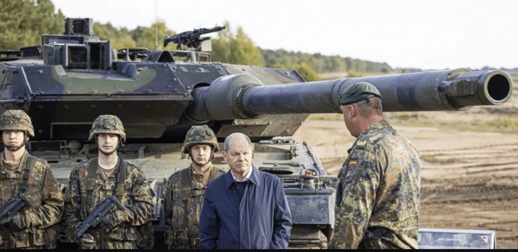 德國政府確認將向烏克蘭提供豹 2 主戰坦克並批准請求其他國家也這樣做。(AP)