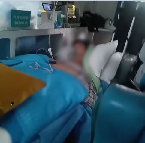 張海光因鎖事爭執被室友周立人毒殺。掌聞視訊