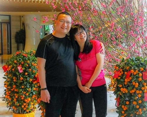 鄒幸彤（右）在公開信答應野渡的求婚。facebook圖片