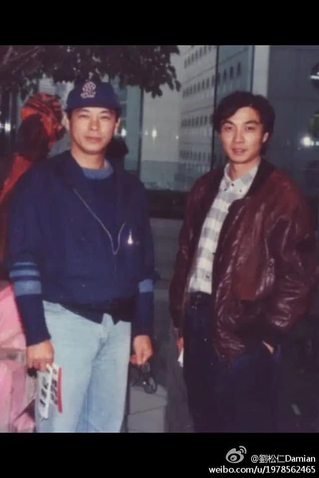 劉兆銘與劉松仁年輕時的合照。(網上圖片) 劉兆銘與劉松仁年輕時的合照。(網上圖片)