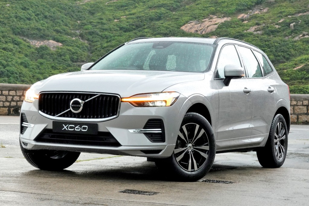 富豪代理正以優惠價發售多款混能版SUV現貨，當中XC60 B4 Momentum以$399,800起發售。