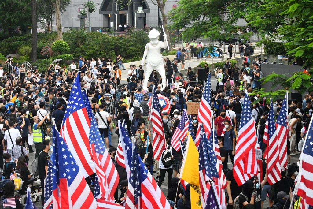 人民日報指擔心外國制裁是杞人憂天。資料圖片
