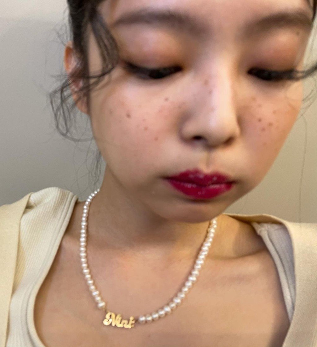 幾鍾意Jennie個雀斑妝容，好Cute Cute呀！ 
