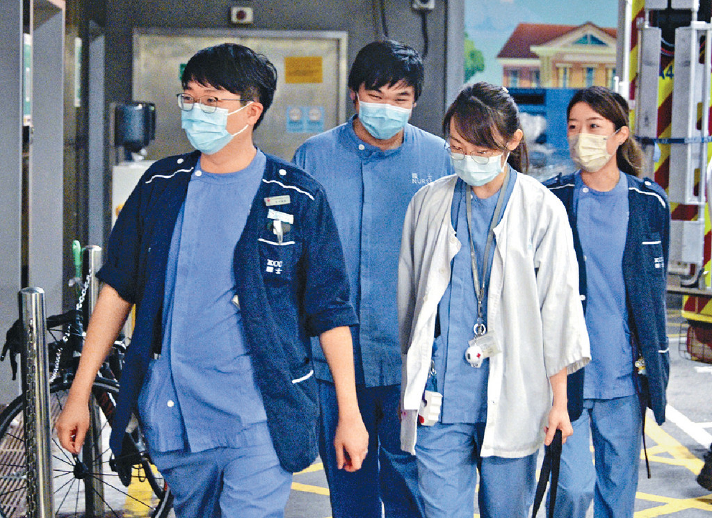 ■移民潮及部份医生护士流失海外，本港医护人手严峻。