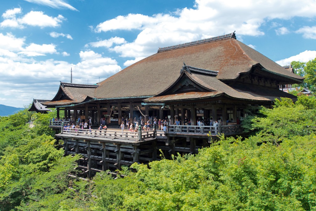 京都是著名旅游热点,图为京都清水寺。维基百科 京都是著名旅游热点,图为京都清水寺。维基百科