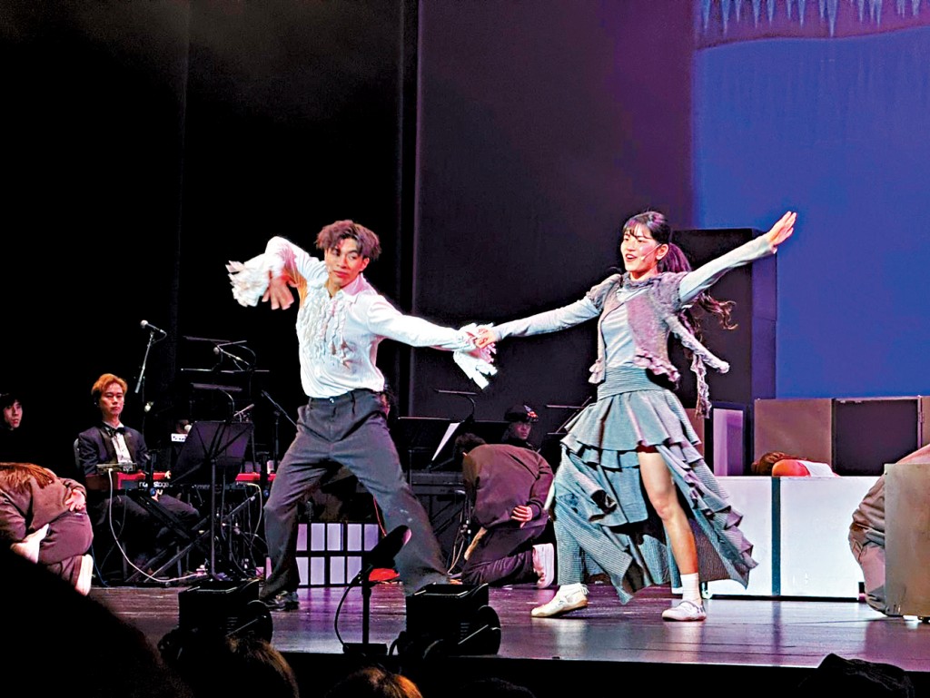 So Ching孖Kakit驚喜共舞晒默契。