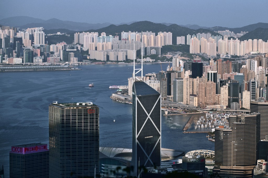 外部環境變幻莫測，但香港仍能保持安全穩定的優勢，對人才的吸引力自然會提升。資料圖片