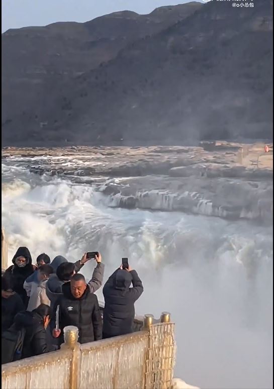 網友拍攝到清水壺口瀑布。
