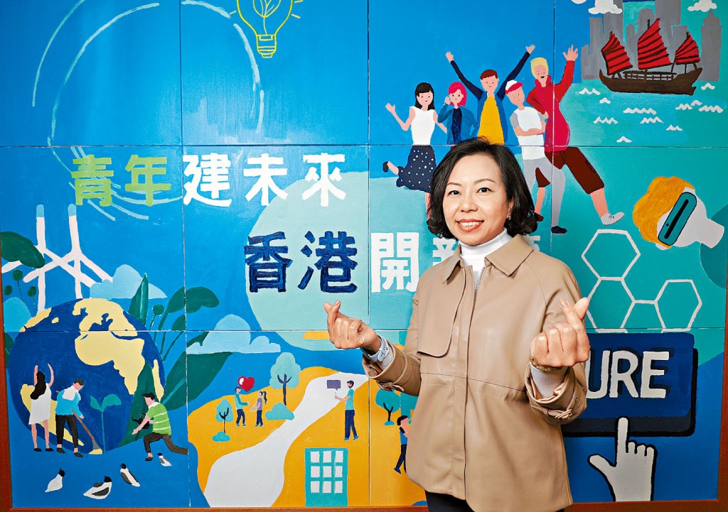 《青年藍圖》出台,麥美娟盼《藍圖》可令政府與青年關係更緊密。