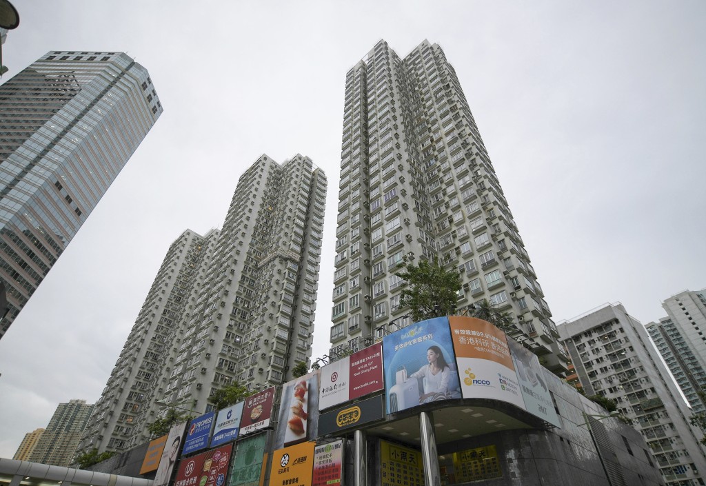 葵涌廣場1座中層A室,實用面積約516方呎,以756萬元成交。 葵涌廣場1座中層A室,實用面積約516方呎,以756萬元成交。