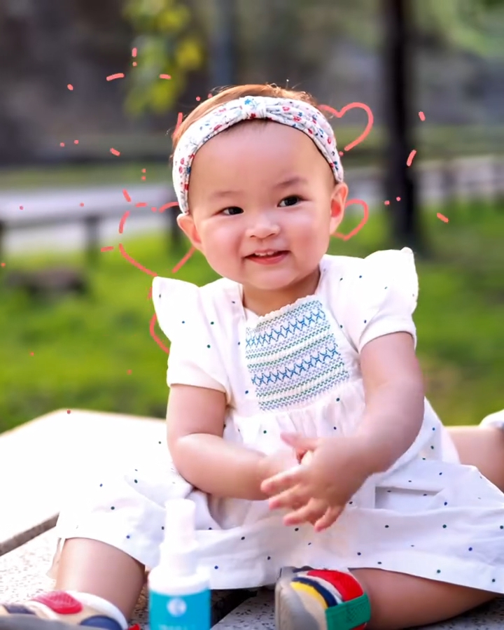 朱慧敏與女兒母金檔上陣拍廣告,最小「星二代」登場。 朱慧敏與女兒母金檔上陣拍廣告,最小「星二代」登場。