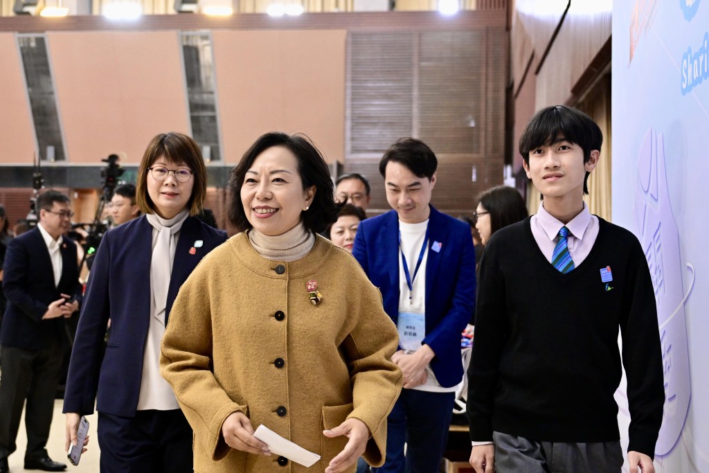 民青局局長麥美娟說，第一期關愛隊的服務有目共睹，期望第二期關愛隊能夠繼續善用第一期的經驗。