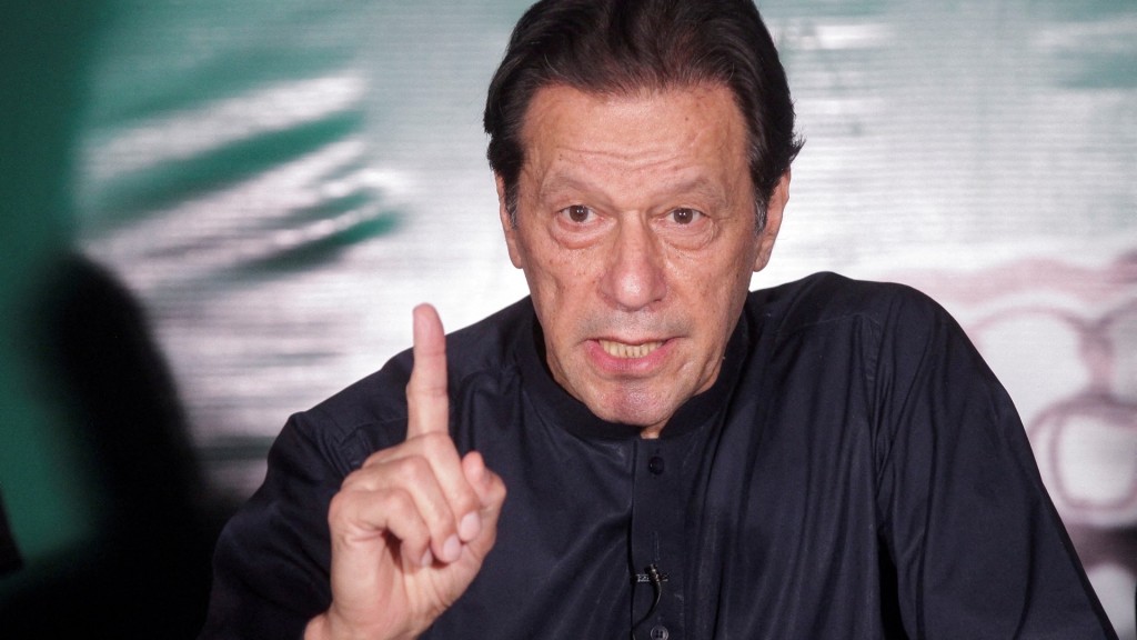 巴基斯坦前总理伊姆兰·汗（Imran Khan）8月5日前被法院判刑3年。  路透社
