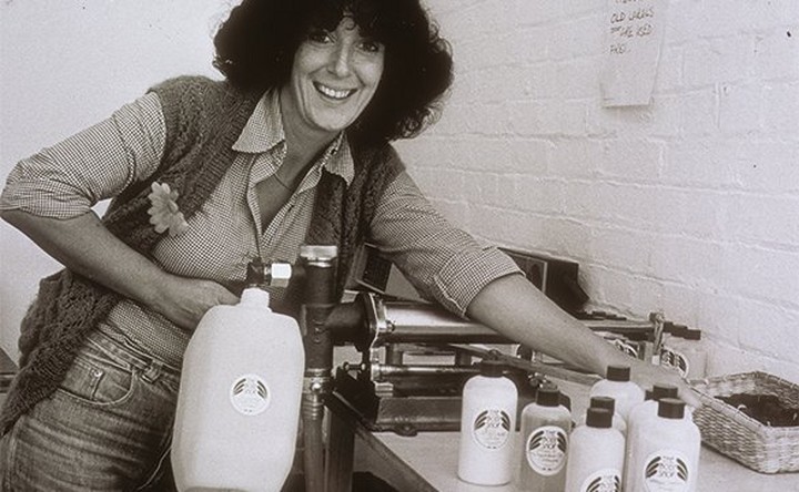 1988年，Anita Roddick獲頒大英勳章，其後更獲英女王授予「女爵士」頭銜。