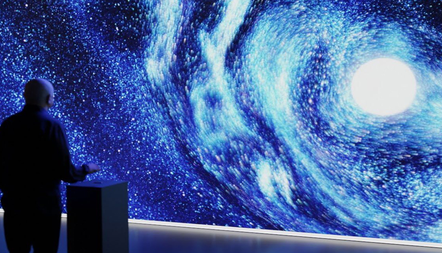 參加者將經歷一場光影旅程，觀賞高技術影像。