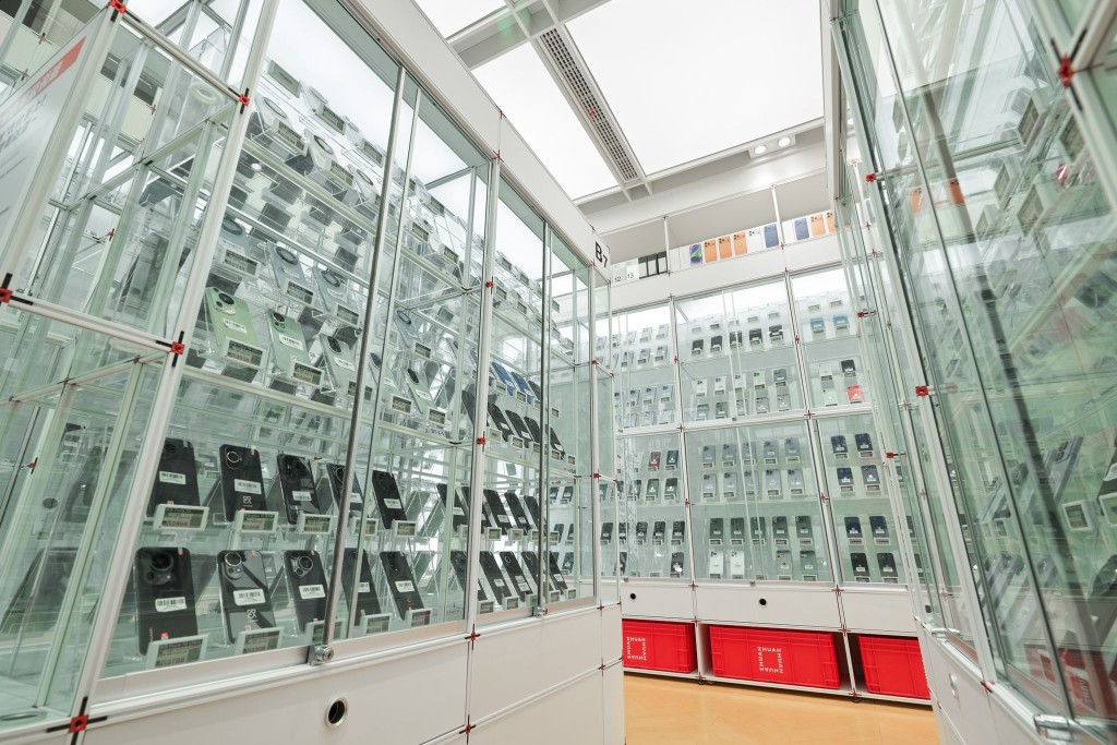 香港在全球手機B2B貿易中佔比達六七成。