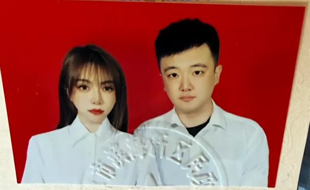 李先生与太太齐患罕见病，估计与饲养仓鼠，接触到不洁物有关。抖音