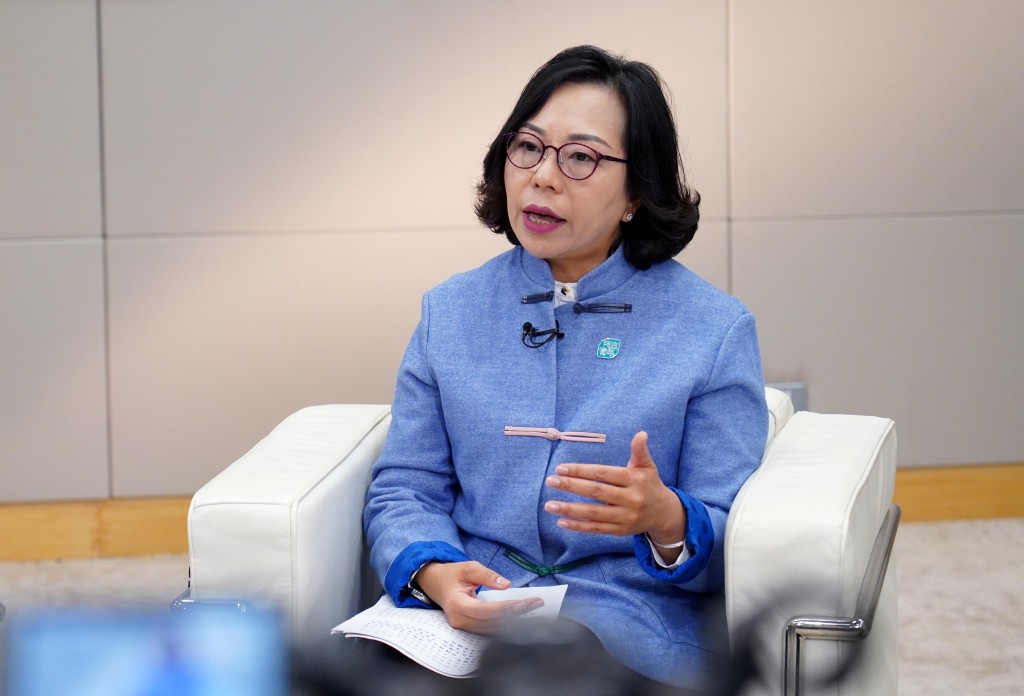 麥美娟表示,理解業主比較想知道,現時宏福苑本來的法團戶口、大維修基金和帳目安排,所以合安已舉辦兩場簡介會介紹。資料圖片 麥美娟表示,理解業主比較想知道,現時宏福苑本來的法團戶口、大維修基金和帳目安排,所以合安已舉辦兩場簡介會介紹。資料圖片